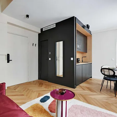 Parisian With Air Conditioning Eiffel Tower Appartement Paris
