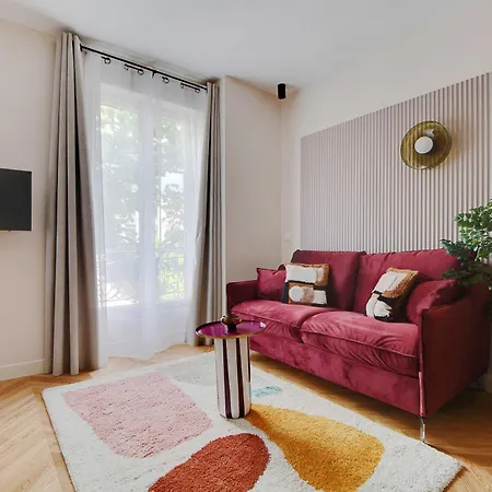 Parisian With Air Conditioning Eiffel Tower Appartement