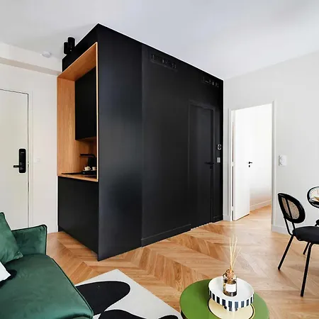 Apartment Parisian With Air Conditioning Eiffel Tower