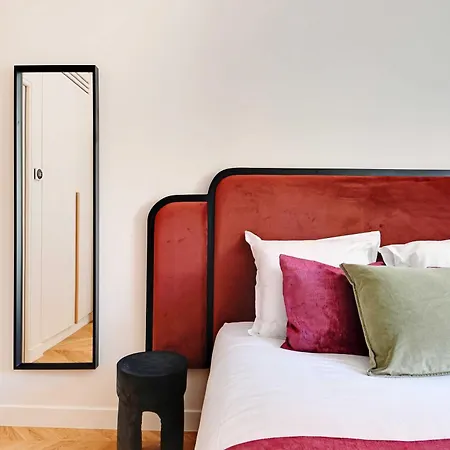 Parisian With Air Conditioning Eiffel Tower Apartment Paris