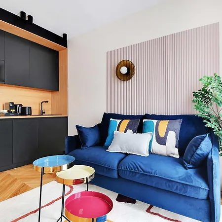 Parisian With Air Conditioning Eiffel Tower Apartment Paris
