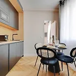 Apartment Parisian With Air Conditioning Eiffel Tower