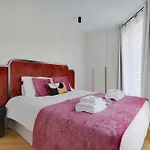 Apartment Parisian With Air Conditioning Eiffel Tower