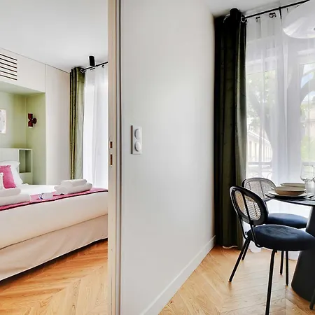 شقة Parisian With Air Conditioning Eiffel Tower باريس