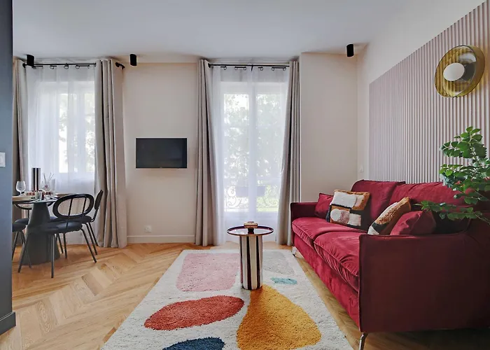Parisian With Air Conditioning Eiffel Tower Apartmán *